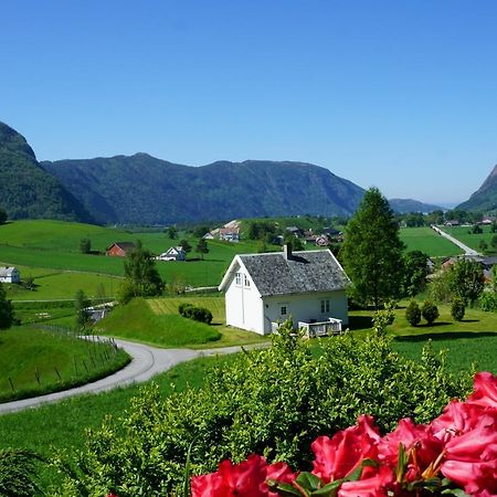 Hoiland Gard Gardshotellet Hjelmeland Exterior foto