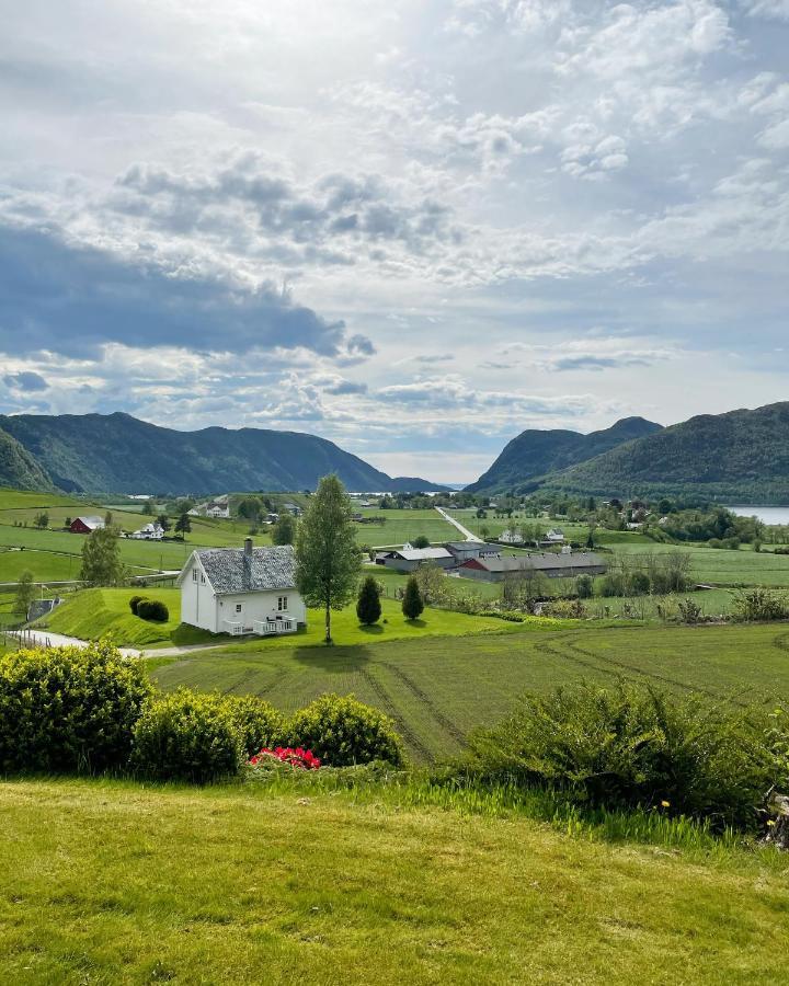Hoiland Gard Gardshotellet Hjelmeland Exterior foto