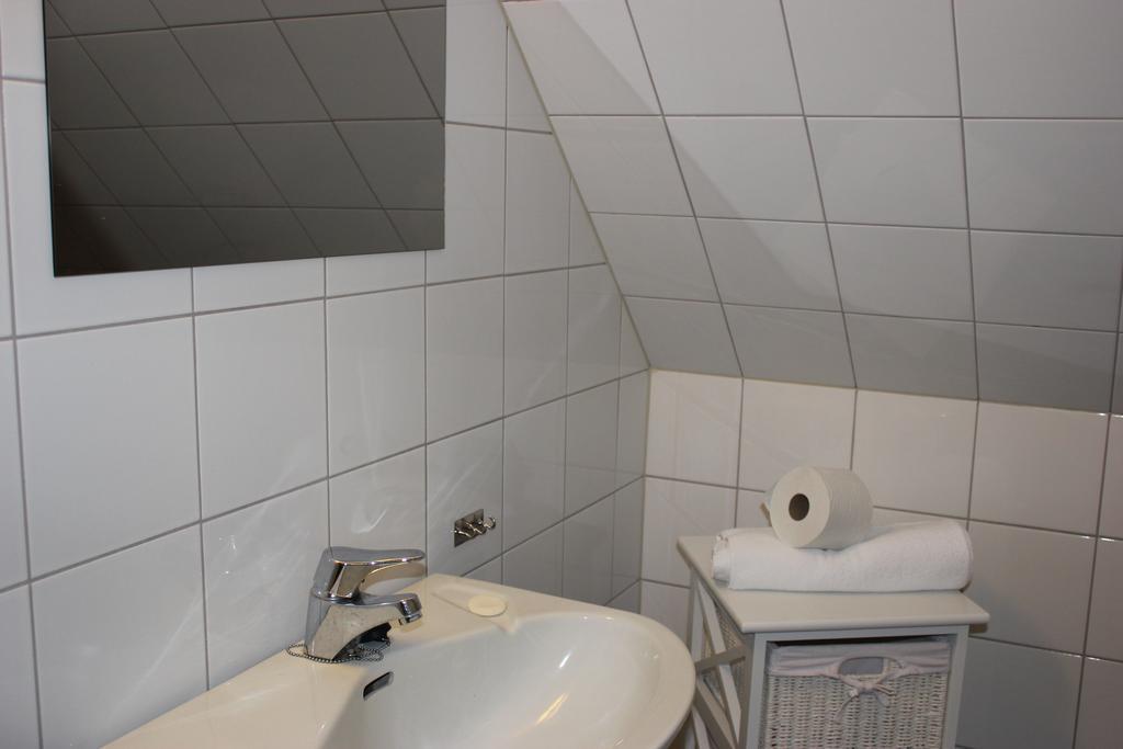 Hoiland Gard Gardshotellet Hjelmeland Exterior foto