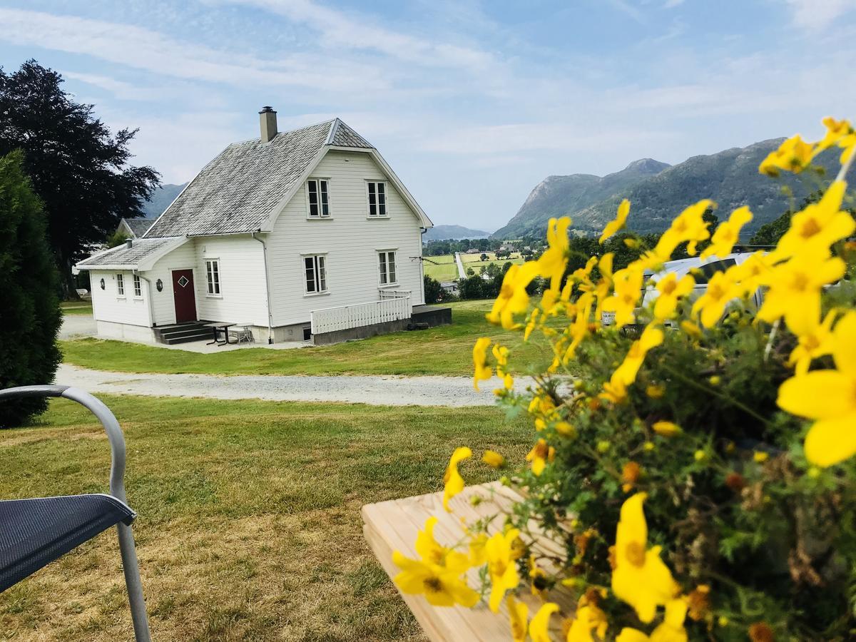 Hoiland Gard Gardshotellet Hjelmeland Exterior foto